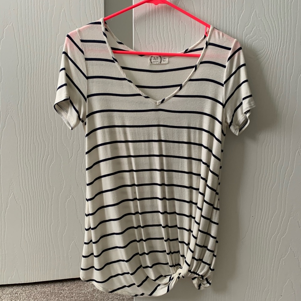 Black/white stripped tee with knotted front